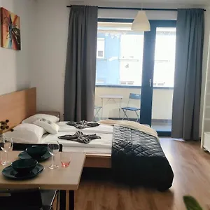 Super Cozy & , בודפשט הונגריה